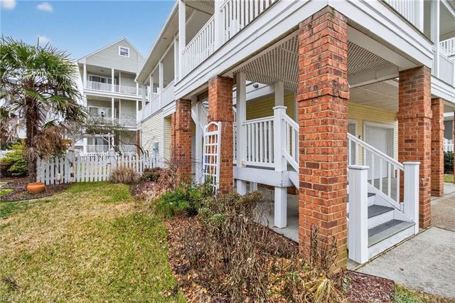 323 Bay Dunes DR, Norfolk, VA 23503