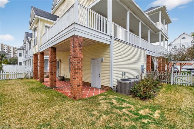 323 Bay Dunes DR, Norfolk, VA 23503