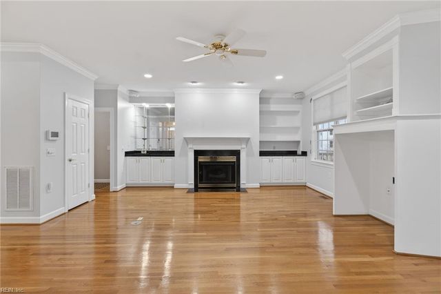 323 Bay Dunes DR, Norfolk, VA 23503