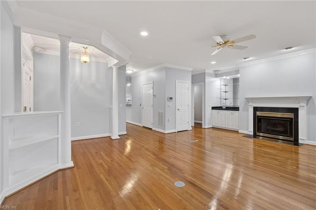 323 Bay Dunes DR, Norfolk, VA 23503