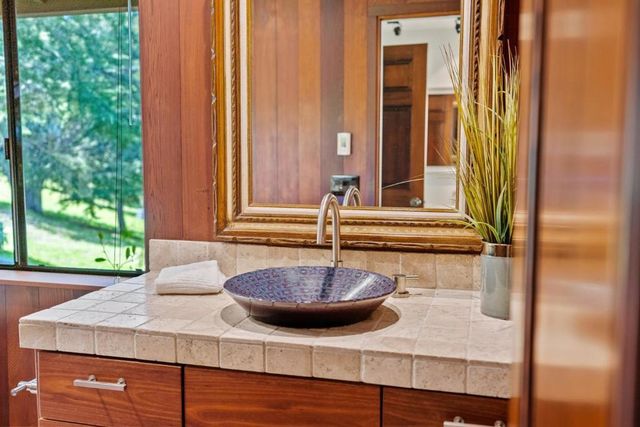 17 Calera Canyon Road, Salinas, CA 93908