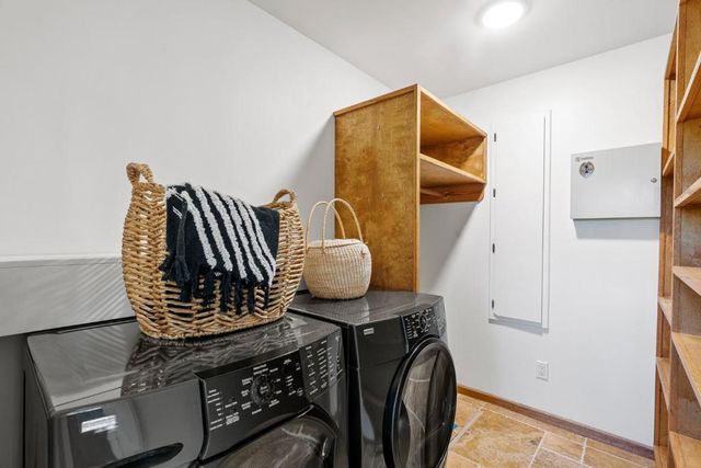 17 Calera Canyon Road, Salinas, CA 93908