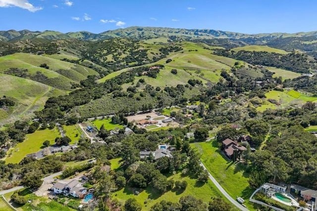 17 Calera Canyon Road, Salinas, CA 93908