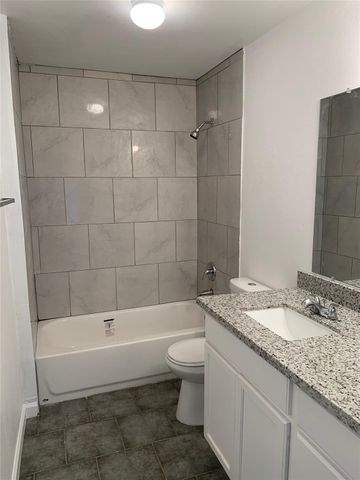 11950 Greenloch Lane, Houston, TX 77044