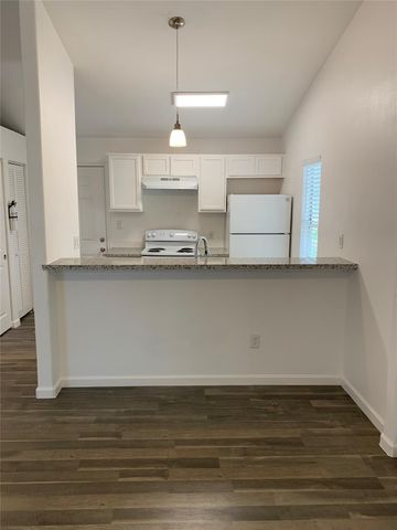 11950 Greenloch Lane, Houston, TX 77044