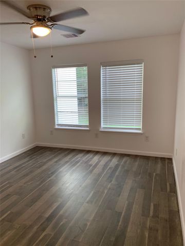 11950 Greenloch Lane, Houston, TX 77044