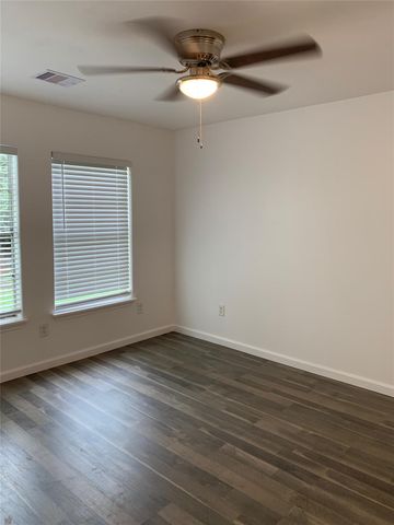 11950 Greenloch Lane, Houston, TX 77044