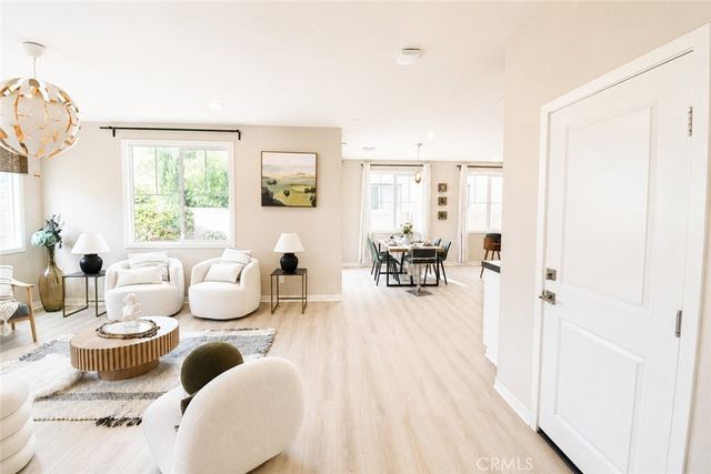42 Gable Ct, Pomona, CA 91766