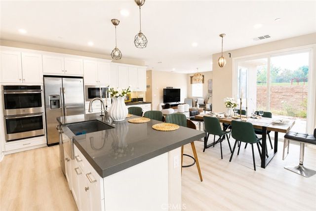 42 Gable Ct, Pomona, CA 91766