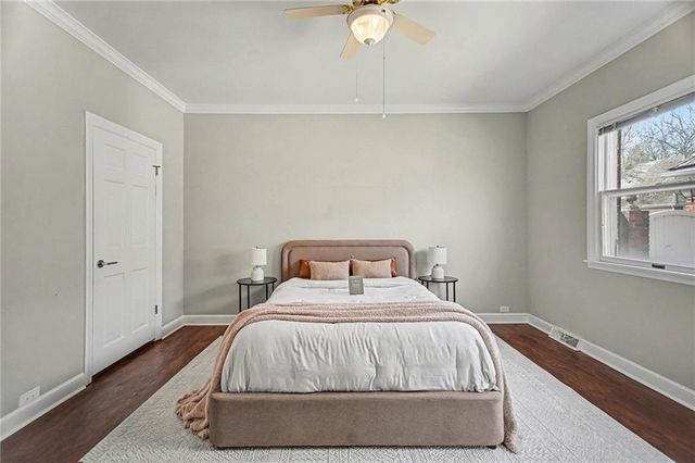 31 Compton Court, Prairie Village, KS 66208