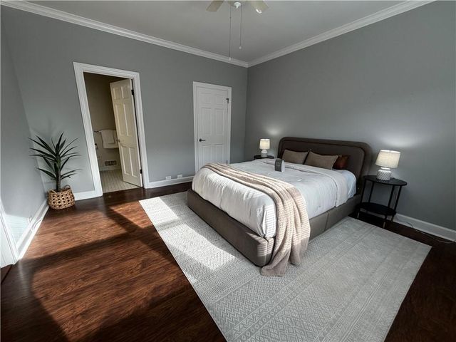 31 Compton Court, Prairie Village, KS 66208