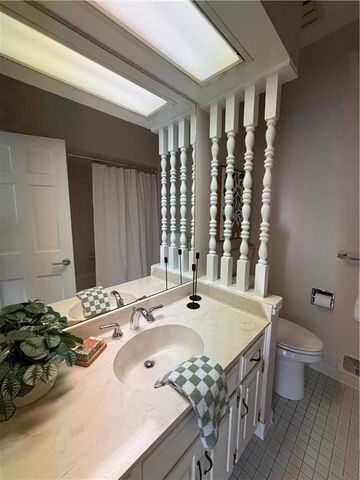 31 Compton Court, Prairie Village, KS 66208