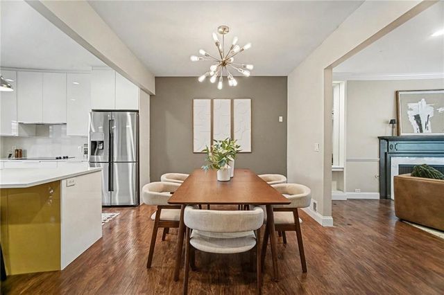 31 Compton Court, Prairie Village, KS 66208