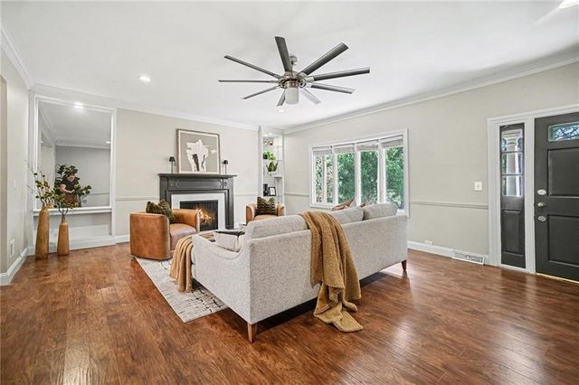 31 Compton Court, Prairie Village, KS 66208