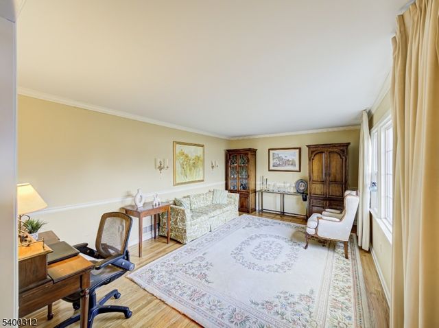 37 Samuel Drive, Raritan Twp., NJ 08822