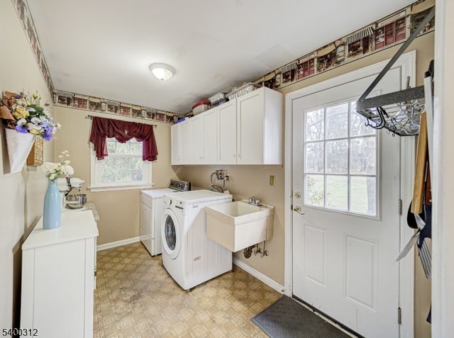 37 Samuel Drive, Raritan Twp., NJ 08822