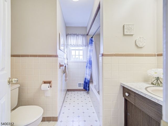 37 Samuel Drive, Raritan Twp., NJ 08822