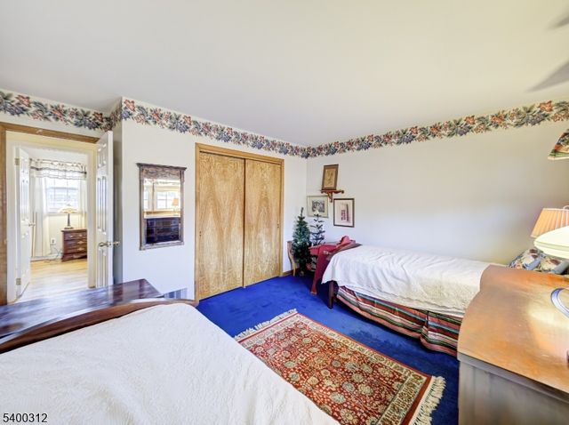 37 Samuel Drive, Raritan Twp., NJ 08822