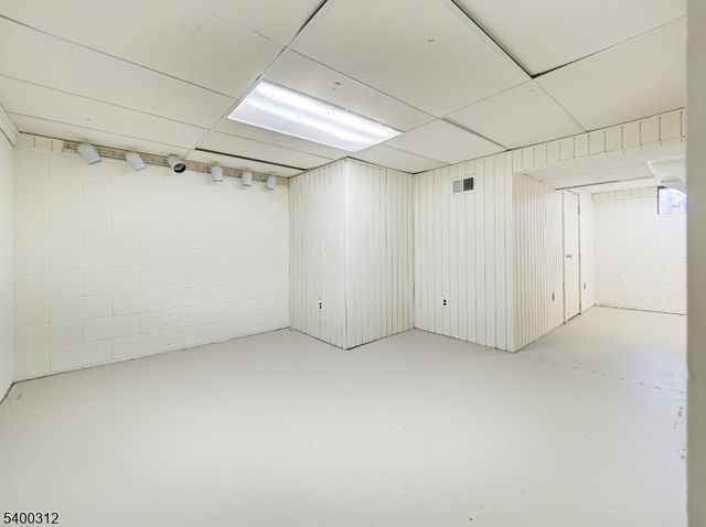 37 Samuel Drive, Raritan Twp., NJ 08822