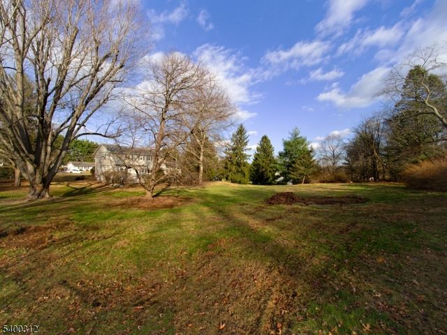 37 Samuel Drive, Raritan Twp., NJ 08822