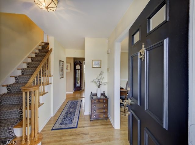 37 Samuel Drive, Raritan Twp., NJ 08822