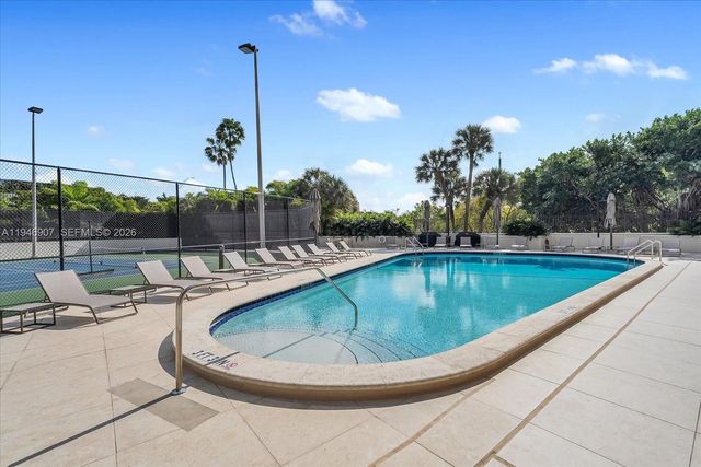 2843 S Bayshore Dr 11C, Miami, FL 33133