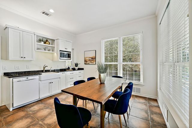 2210 Fredwoods DR, Kingsland, TX 78639