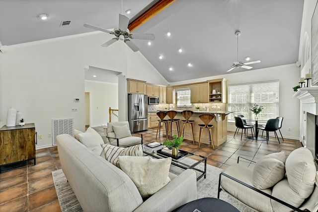 2210 Fredwoods DR, Kingsland, TX 78639