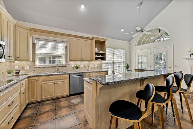 2210 Fredwoods DR, Kingsland, TX 78639