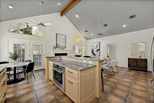 2210 Fredwoods DR, Kingsland, TX 78639