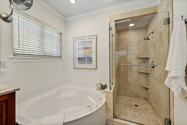 2210 Fredwoods DR, Kingsland, TX 78639