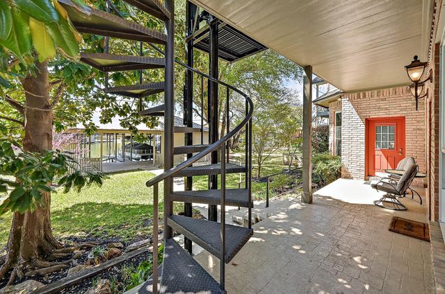 2210 Fredwoods DR, Kingsland, TX 78639