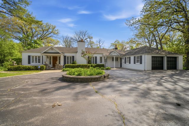 700 S Waukegan Road, Lake Forest, IL 60045