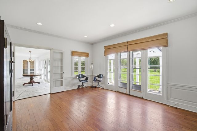700 S Waukegan Road, Lake Forest, IL 60045