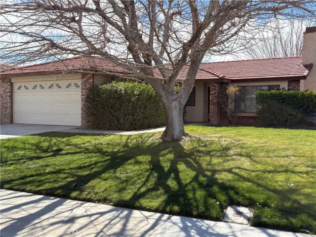 1828 Louise Avenue, Lancaster, CA 93534
