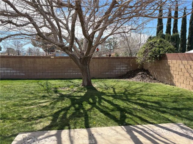 1828 Louise Avenue, Lancaster, CA 93534