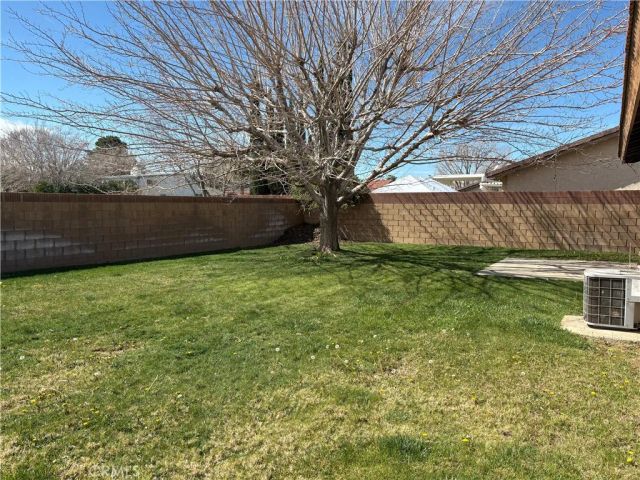 1828 Louise Avenue, Lancaster, CA 93534