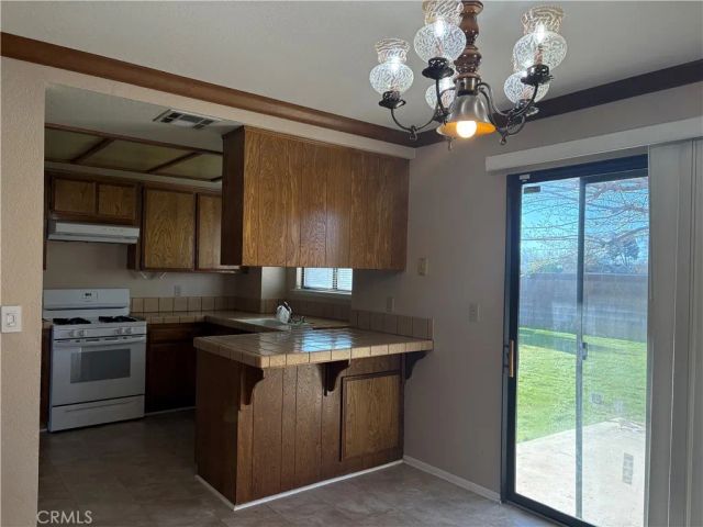 1828 Louise Avenue, Lancaster, CA 93534