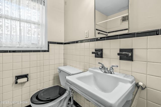 1805 Shady Ln UNIT 5, Louisville, KY 40205