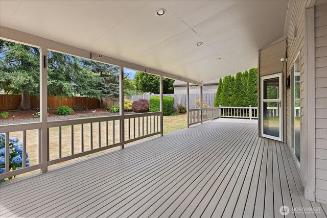 12706 52nd Place W, Mukilteo, WA 98275
