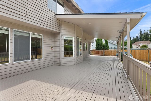12706 52nd Place W, Mukilteo, WA 98275