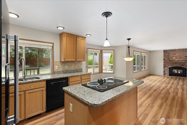 12706 52nd Place W, Mukilteo, WA 98275