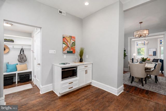 1906 W MAIN ST, Richmond, VA 23220
