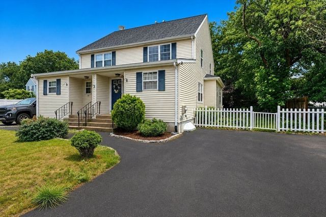 57 Quincy Way 57, Attleboro, MA 02703