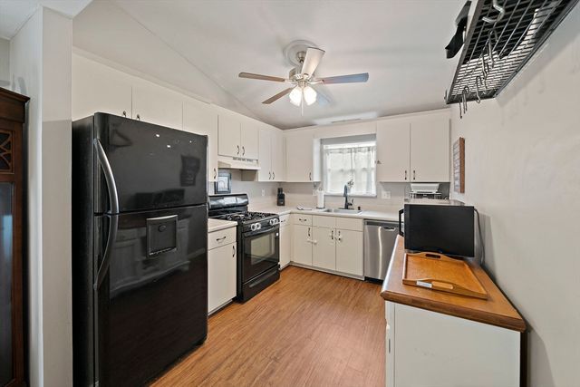 57 Quincy Way 57, Attleboro, MA 02703