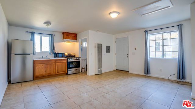 1477 W 29th Street, Los Angeles, CA 90007