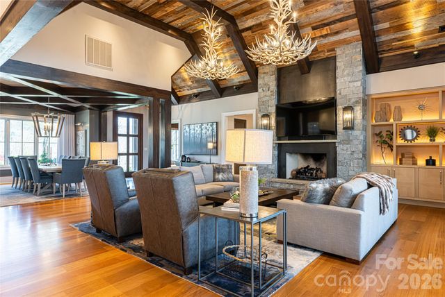 154 Bear View Road, Weaverville, NC 28787