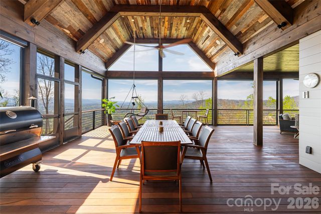 154 Bear View Road, Weaverville, NC 28787