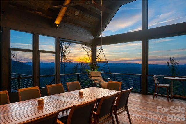 154 Bear View Road, Weaverville, NC 28787