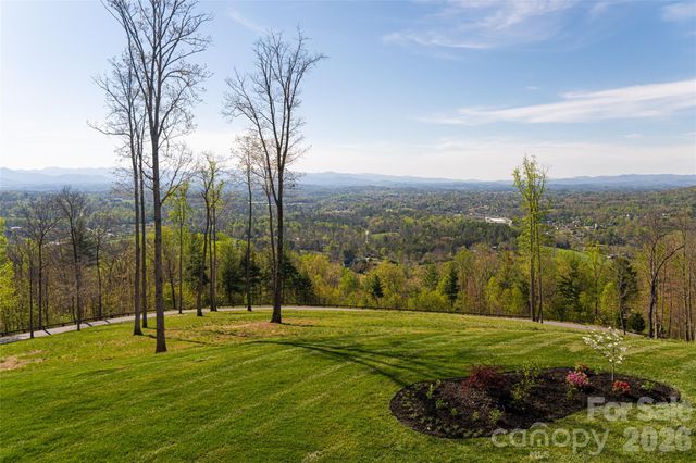 154 Bear View Road, Weaverville, NC 28787